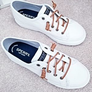 NWOT White sperrys